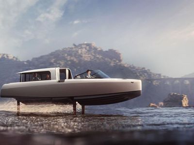 'Flying' water taxi to appear in Venice