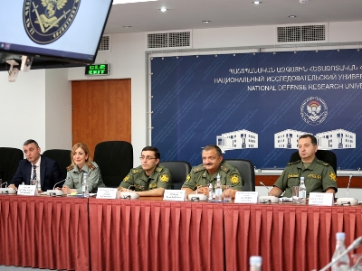 Делегация Европейского командования США посетила Национальный оборонно-исследовательский университет МО Армении