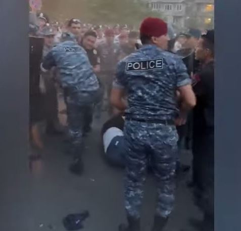 Armenian Health Ministry reports 50 injured in clashes between activists and police