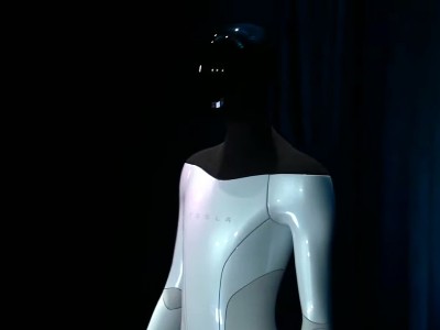 Elon Musk names release date for Tesla robot