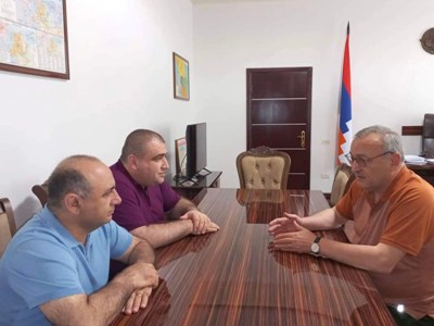 Արթուր Թովմասյանը ՀՀ-ում Արցախի Հանրապետության կառավարության օպերատիվ շտաբում է