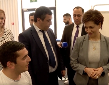 Աննա Հակոբյանը Լոռիում տեսակցել է նորածիններին, հանդիպել 44-օրյա պատերազմում զոհված զինծառայողի ընտանիքի հետ