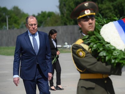 Russian, Armenian FMs visit Armenian Genocide memorial in Yerevan