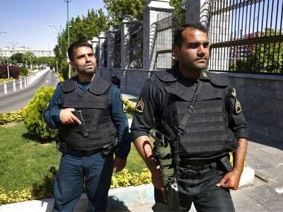 Iran arrests 13 bank robbers in Tehran