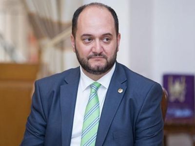 Արայիկ Հարությունյանի ու Տարոն Չախոյանի հարաբերությունները հարթ չեն ընթանում. «Փաստ»