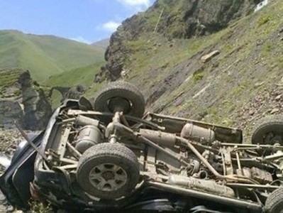 В Джермуке автомобиль сорвался в ущелье: погибли три человека