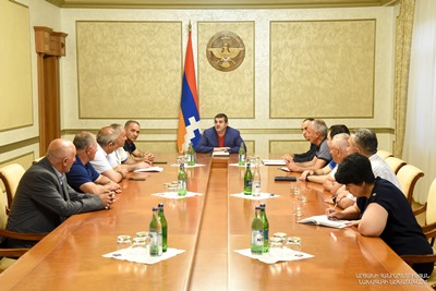 Արցախի նախագահը հանդիպել է մի խումբ հանրային գործիչների, ՀԿ ներկայացուցիչների հետ