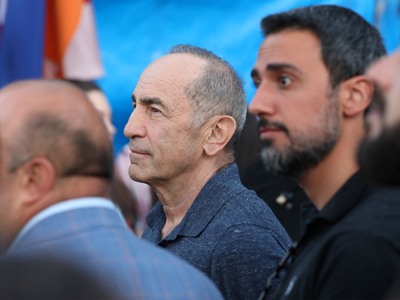 Armenia ex-President Kocharyan participates in Resistance movement rally