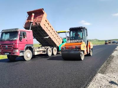 «Հյուսիս-հարավ»-ի Լանջիկ-Գյումրի հատվածում տեղադրվում է ասֆալտբետոնե ծածկի վերին շերտը