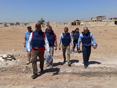 Representative of Russia embassy in Syria, UN official visit area where Armenians are clearing explosives