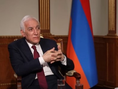 Եթե դուք հայտարարում եք, ապա զրկվում եք մանեւրելու իրավունքից. նախագահը՝ Արցախը Ադրբեջանի կազմում չլինելու թեզի մասին