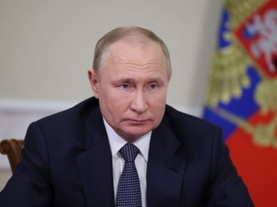 Путин связал резкий рост инфляции с безответственной политикой G7
