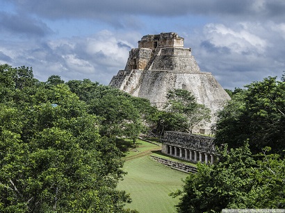 Eight corpses found at famous Mexican resort