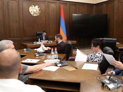 ԱԺ խորհուրդը որոշել է վաղը Իշխան Սաղաթելյանին եւ Վահե Հակոբյանին պաշտոնազրկելու հարցով արտահերթ նիստ անել