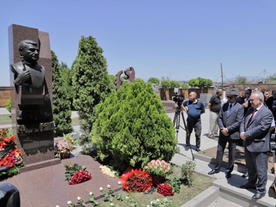 Կոմիտասի անվան պանթեոնում տեղի է ունեցել Ջիվան Գասպարյանի կիսանդրու բացման արարողությունը