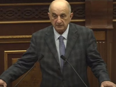 Կառուցապատողները պետք է ՊՆ-ին ինքնարժեքով որոշակի քանակությամբ բնակարաններ տրամադրեն․ Վիգեն Խաչատրյան