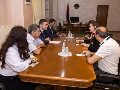 Armenia official considers it important to have direct air link to US