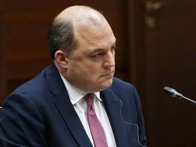 Министр обороны Великобритании решил не бороться за посты премьер-министра и лидера Консервативной партии