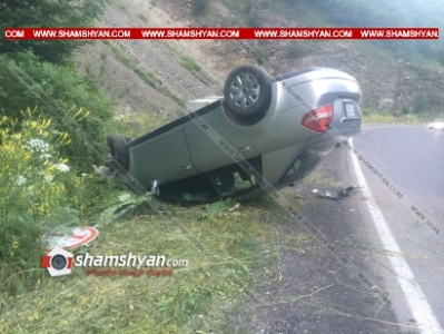 Տավուշի մարզում Nissan Tiida-ն գլխիվայր շրջվել է. կան վիրավորներ