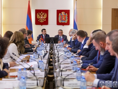 Մեր ջանքերով Լարսում մեքենաների հերթերի խնդիրը երկարաժամկետ լուծում կստանա. Հակոբ Արշակյանը՝ Կրասնոյարսկում
