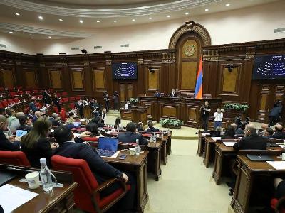 «Этк»: Общий фонд премий депутатов от правящей партии в связи с Днем Конституции превысил 48 млн. драмов