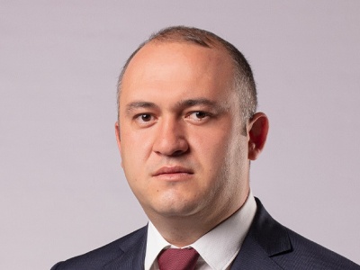 Փաշինյանը 15 օրով արձակուրդ է ուղարկել Արարատի մարզպետ Սեդրակ Թեւոնյանին. Ով է նրան փոխարինելու