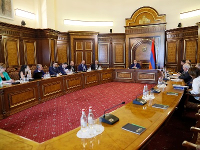 Փաշինյանի մոտ քննարկվել են Քաղաքացիական ավիացիայի ոլորտում նախատեսվող բարեփոխումները