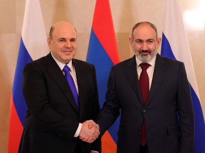 Премьер-министры Армении и России обсудили вопросы взаимодействия