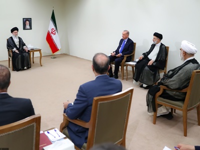 Khamenei to Erdogan: Tehran will oppose any policy on closing Iran-Armenia border