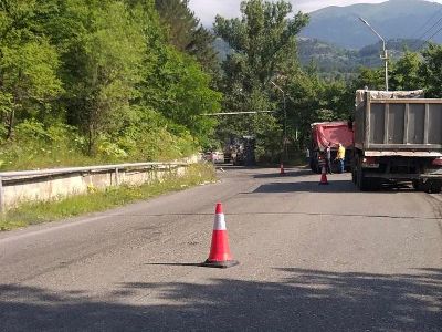 «Дорожный департамент»: Ремонтируется участок межгосударственной автотрассы Ереван-Севан-Иджеван-граница Азербайджана