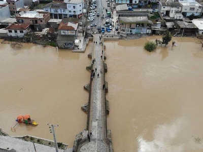Floods in southwestern Iran: at least 20 people killed