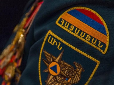 В Ереване 80-летний человек покончил с собой, бросившись с 7 этажа