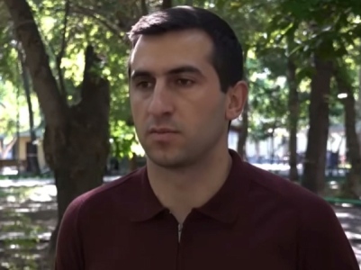 Այսօր ուղևորվեցինք եռամսյա զորահավաքի. Քաղաքական պատվերով զորակոչված տղերքի ոգին, բնականաբար, աննկուն է. Տարոն Ղազարյան