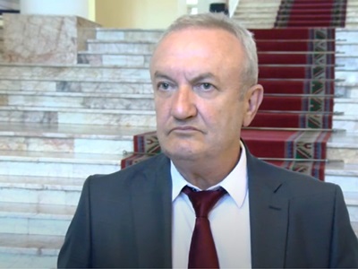 Министр не считает беспрецедентным падение численности поступивших в вузы Армении абитуриентов