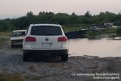 Volkswagen Tоuareg-ը հայտնվել է Մասրիկ գետում․ փրկարարները դուրս են հանել մեքենան