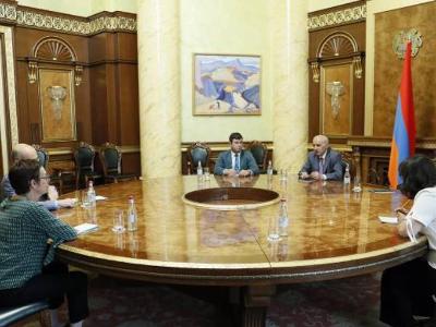 Pashinyan's adviser and French ambassador discuss latest regional developments