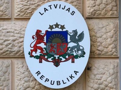 Latvia suspends issuing visas for Russians