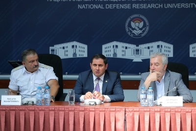Սուրեն Պապիկյանն այցելել է ՊՆ պաշտպանական ազգային հետազոտական համալսարան