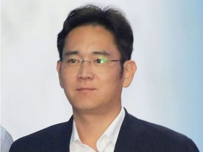 South Korea president pardons Samsung Electronics vice chairman