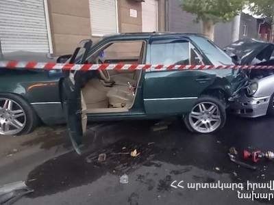 Վթար Արշակունյաց պողոտայում. միմյանց են բախվել Mercedes մակնիշի մեքենաներ
