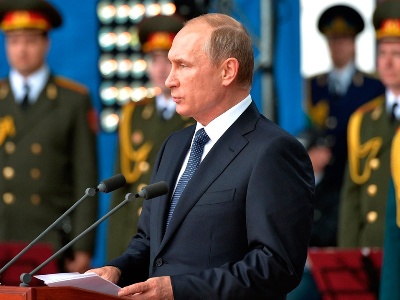 Putin invites allies and partners to participate in military exercises