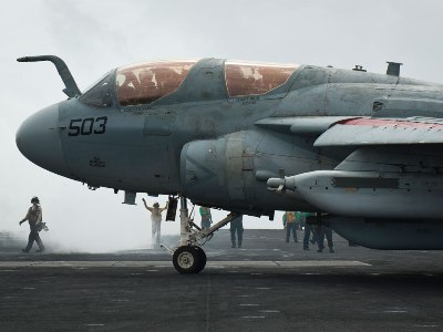US: First woman takes naval aviation tests