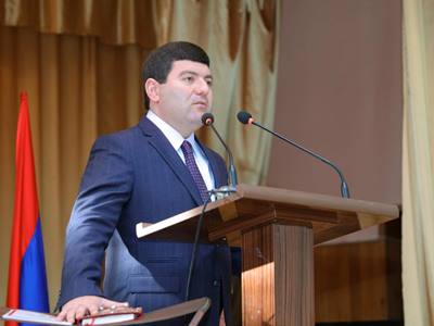 «Այժմ աշխատանքային գործընթացի մեջ եմ». Դավիթ Համբարձումյանը՝ քաղաքացու՝ նռնակով համայնքապետարան մուտք գործելու մասին