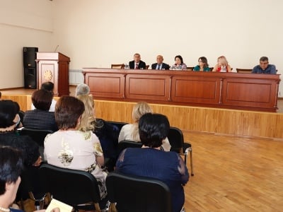 Ավագ դասարաններում անհատական դասացուցակ կլինի. օգոստոսյան խորհրդակցություն Գեղարքունիքի մարզում