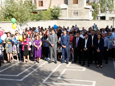Հրաչյա Սարգսյանը թիվ 130 դպրոցում մասնակցել է միջոցառմանը, ապա հանդիսավորությամբ բացել թիվ 58 մանկապարտեզը