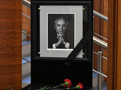 Moskovskii Komsomolets: Gorbachev funeral ceremony kicks off with scandal