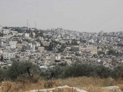 Palestinian authorities execute five men on charges of murder and espionage for Israel