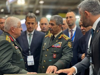 Министр обороны Азербайджана встретился с главой генштаба вооруженных сил Турции