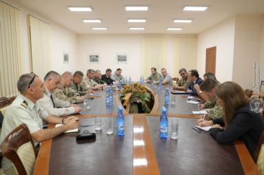 Ռազմական կցորդներին ներկայացվել է հայ–ադրբեջանական սահմանին տիրող իրադրությունը