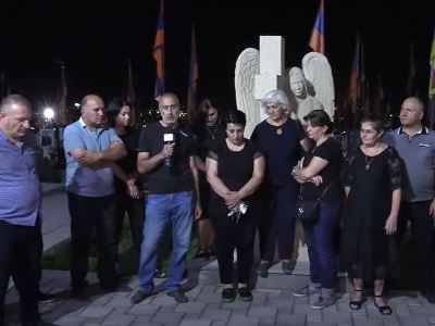 Родители погибших военнослужащих выступили с посланием из Ераблура